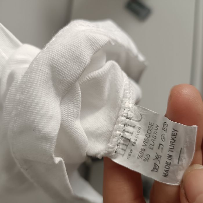 Koszulka, t-shirt biały, wzór miś, śnieżna biel, rozmiar uni - M