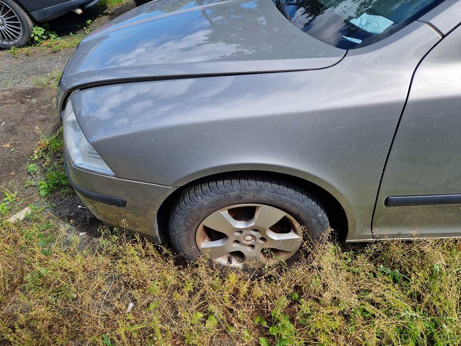 skoda octavia II błotnik lewy przód przedni 9202
