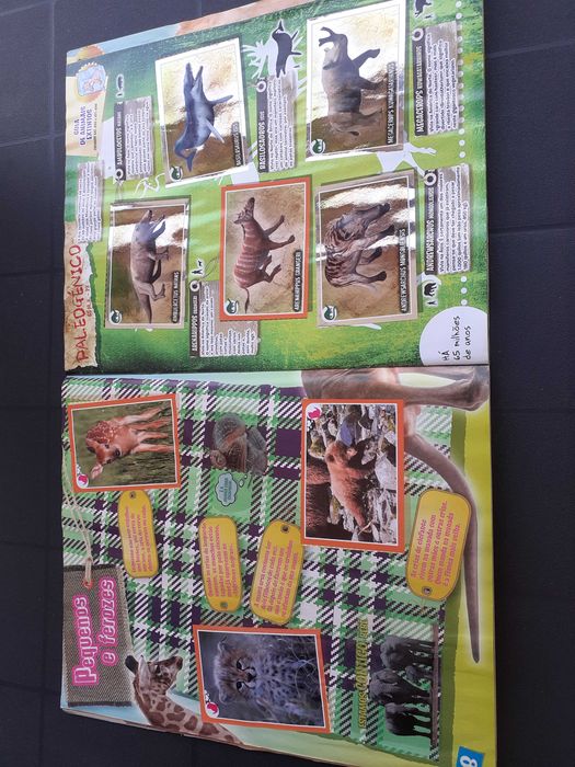Caderneta cromos Animais 2013 - completa