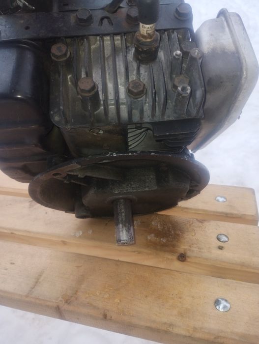 Двигун Briggs stratton 40