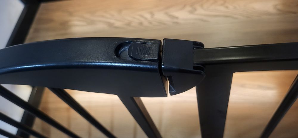 Bramka zabezpieczającą na schody