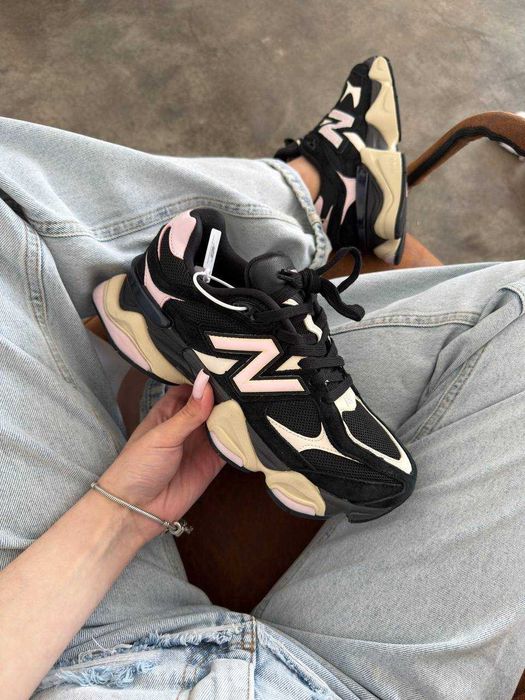 Жіночі кросівки New Balance 9060 Suede Pink (36-40) — Нью Беланс 9060 рожеві, замша/текстиль, масивні, стильні