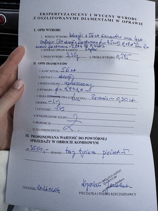 Złote kolczyki z diamentami i szafirami