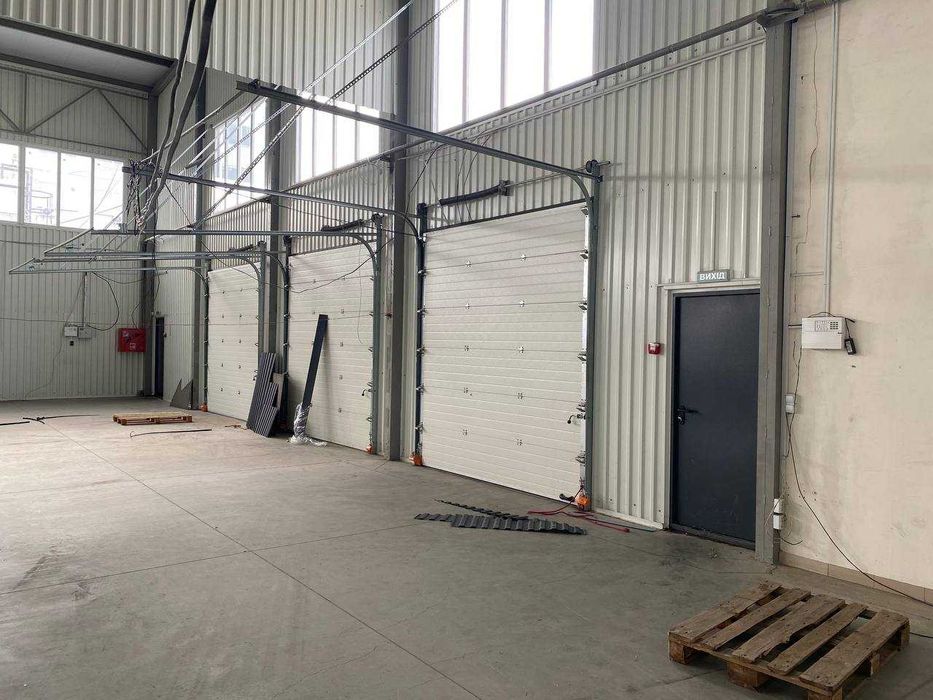 Склад з рампою 833м2 висота 8м