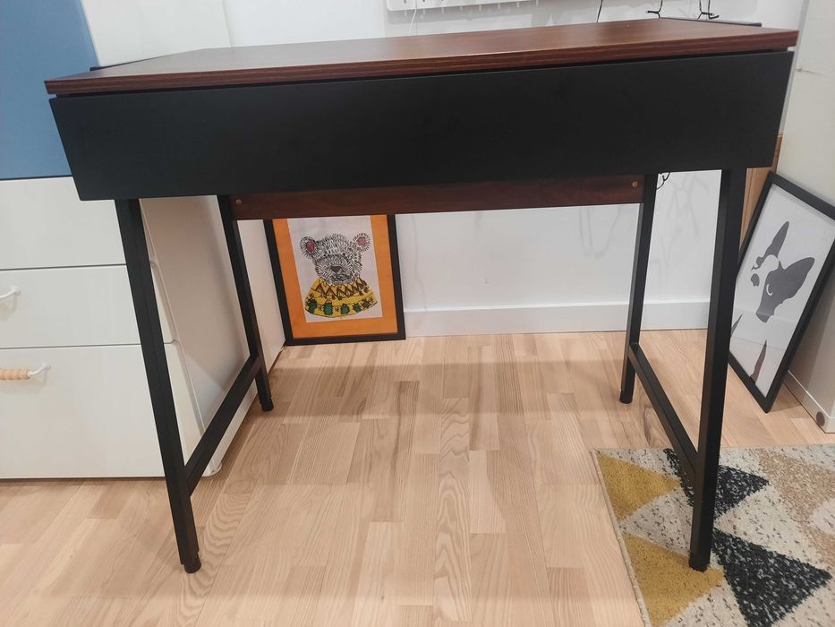 Biurko brązowy blat