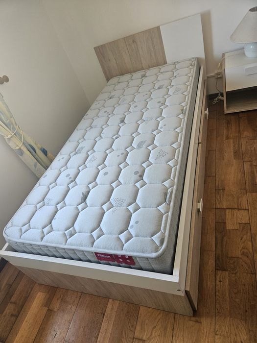 Mobilia de quarto como nova, pouco uso. Oportunidade