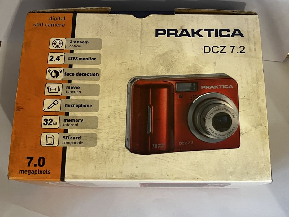 Aparat Praktica DCZ 7.2