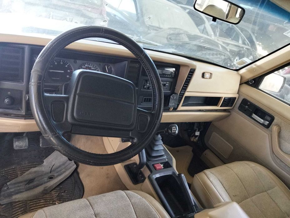 Jeep Cherokee para peças