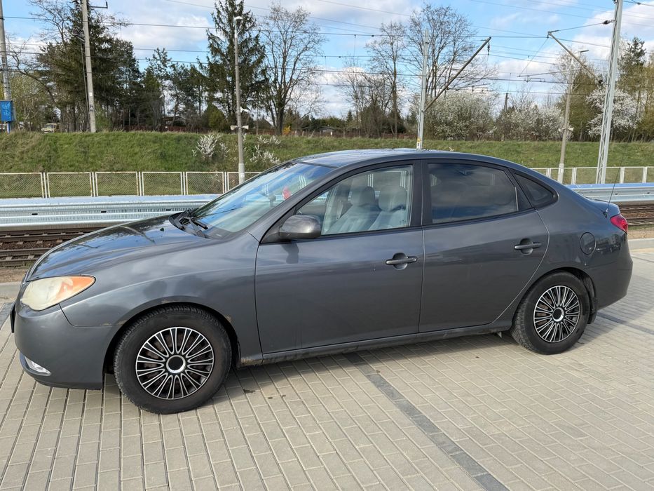 Hyundai Elantra 2.0 LPG Klimatyzacja Dużo zrobione