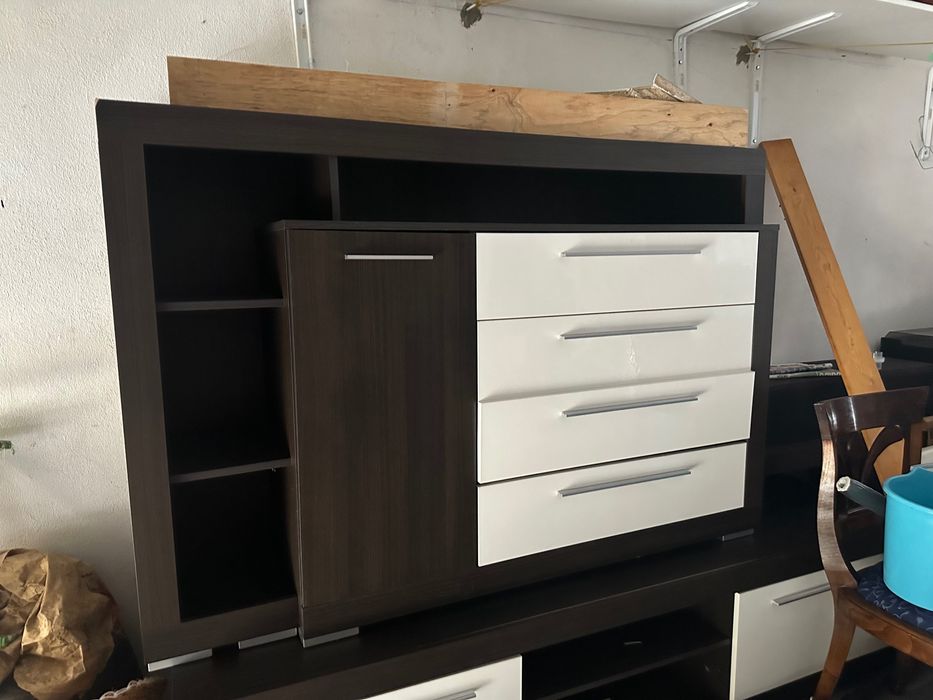 Aparador para Sala De Estar
Castanho / 4 gavetas