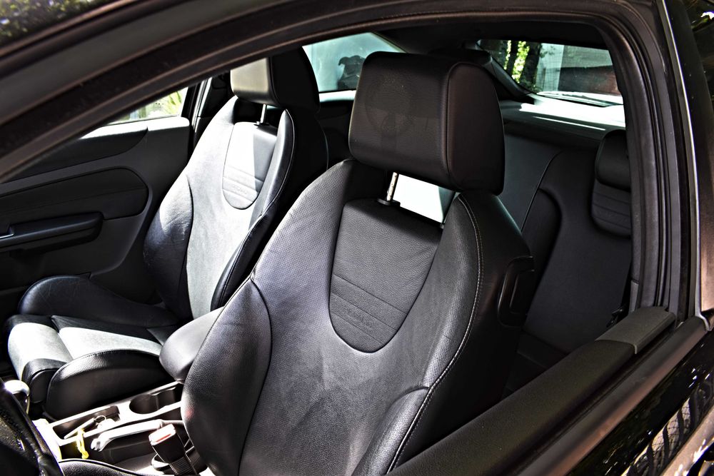Ford Focus ST225