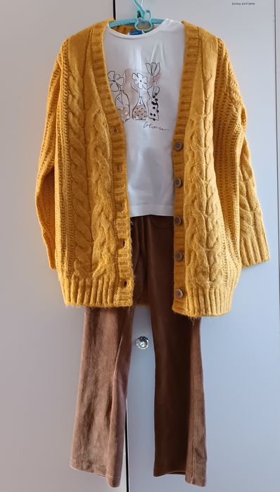 Mayoral sweter kardigan musztarda 134 nowy
