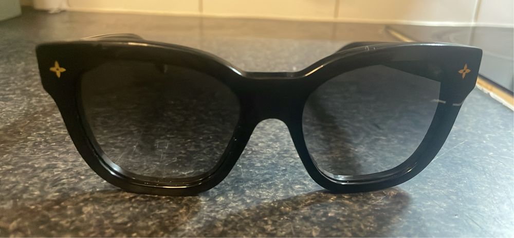 Vendo oculos louis vuitton usados uma vez originais