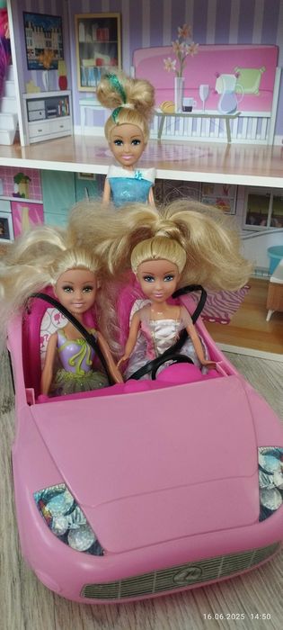 Drewniany domek dla lalek i Barbie z akcesoriami