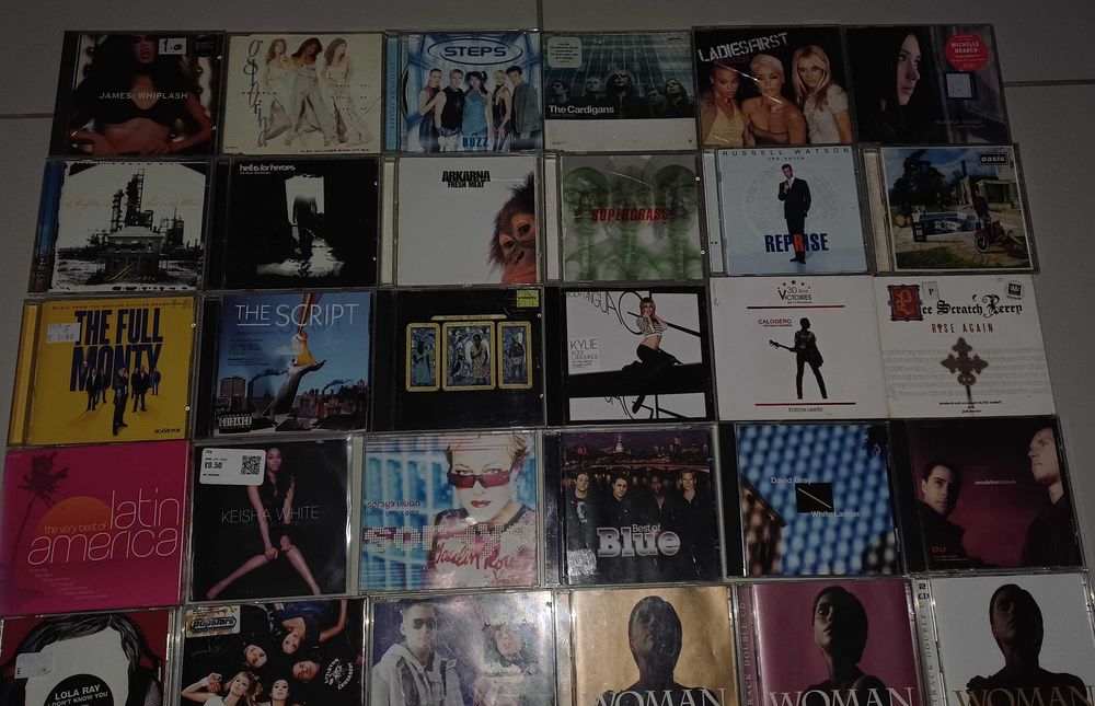 Płyty kompaktowe. Zestaw rok pop CD