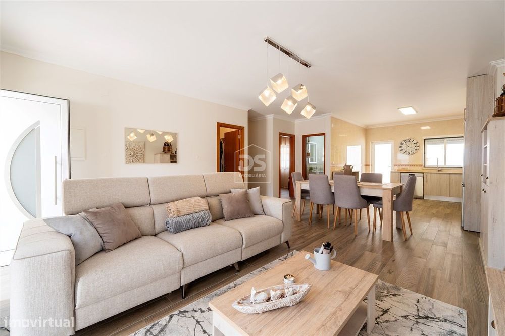 T4 Detached House for Sale in São Martinho do Porto, Alcobaça