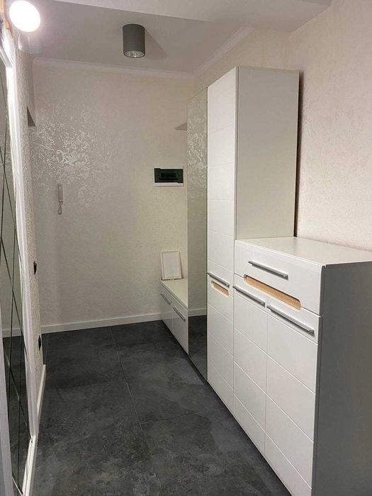 Здається 1К+КС по вул. МИРУ 4В