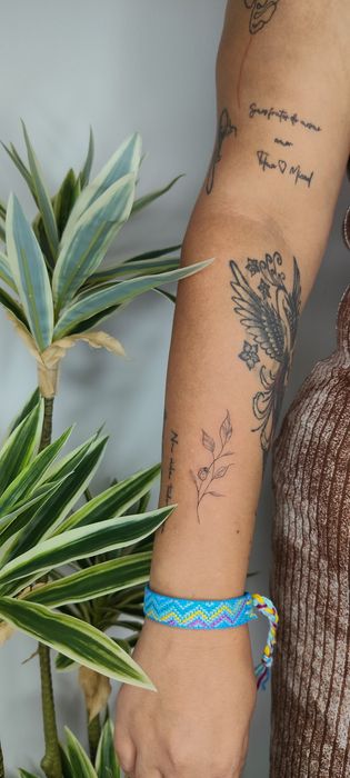 Troco uma tatuagem em um violão