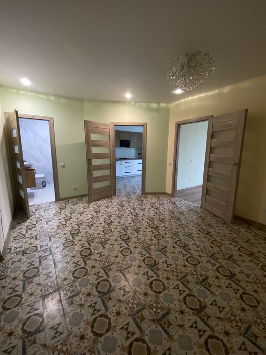 Продаж великої 1 кімнатної можна під програми