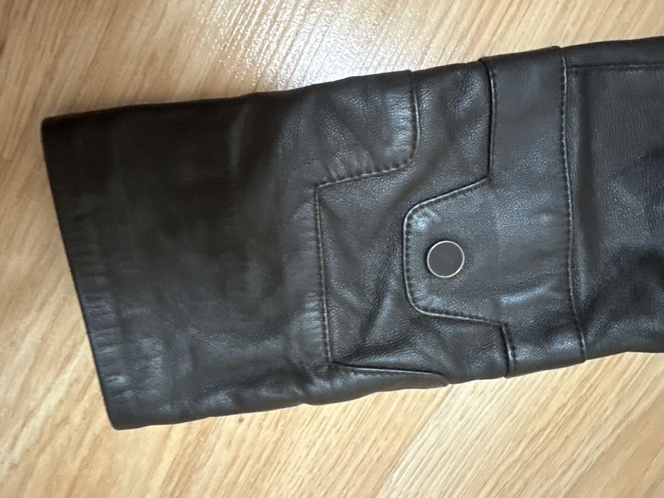 Куртка шкіряна жіноча