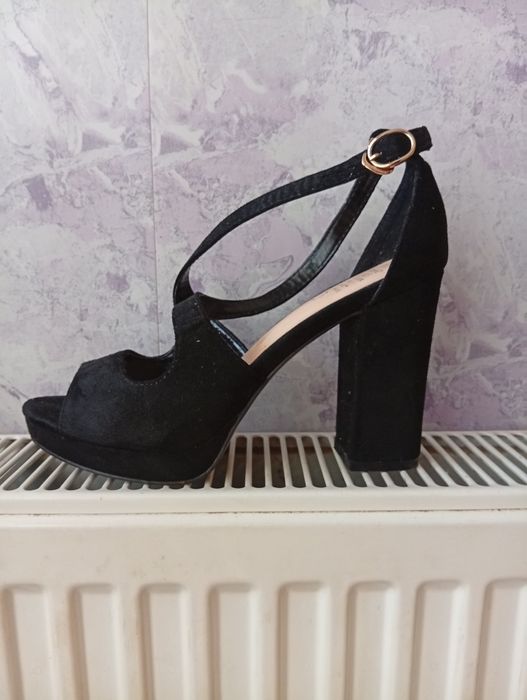 Босоніжки, Замш, 38 розмір