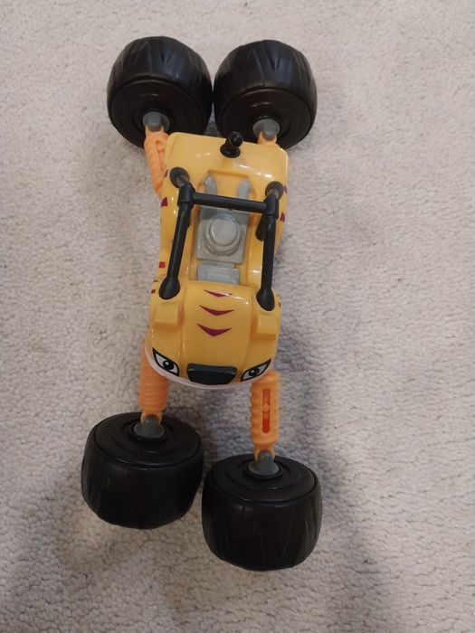 Carro/ Figura 'Blaze'