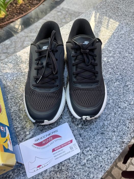 Ténis Skechers