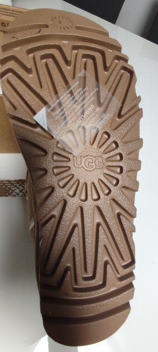 Sprzedam nowe, nie używane buty UGG lowmel w rozmiarze 38,5