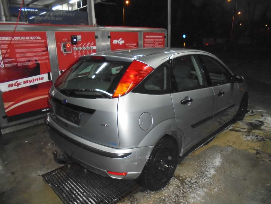 Ford Focus 1.8 tdci przeznaczone na części kolor srebrny