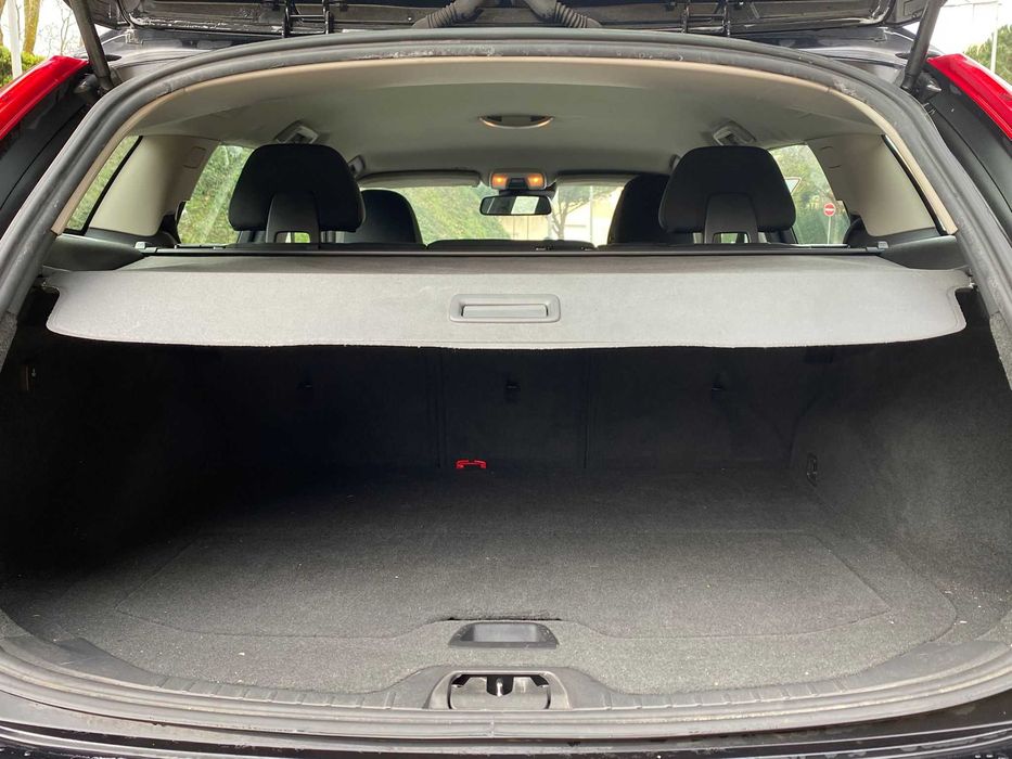 Volvo V60 1.6D Drive Junho de 2011