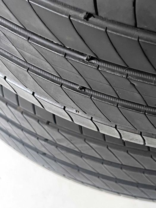 Pneus Michelin e-Primacy - 195/60/18 - Excelentes