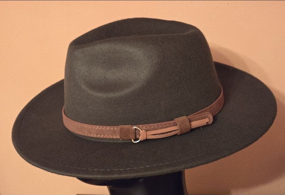 Elegancki kapelusz myśliwski M/L 57cm Oliwkowy. Na polowanie Hubertusa