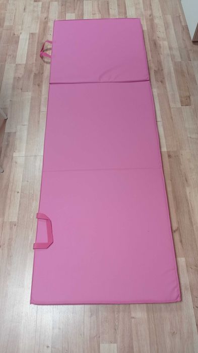 Materac gimnastyczny składany