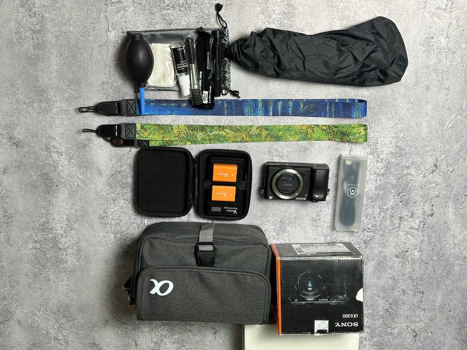 Камера Sony a6300 (body) + Великий комплект аксесуарів