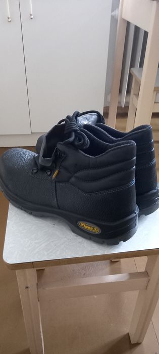 Ботинки для рабочих