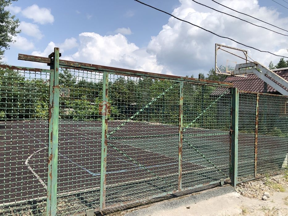 У продажу три будинки на одній ділянці в Обухівці. Ліс Річка 133000$
