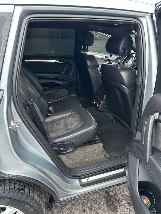 Продам  ауді  Q7