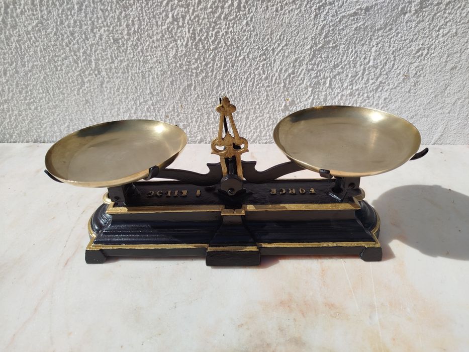 Balança antiga 1kg