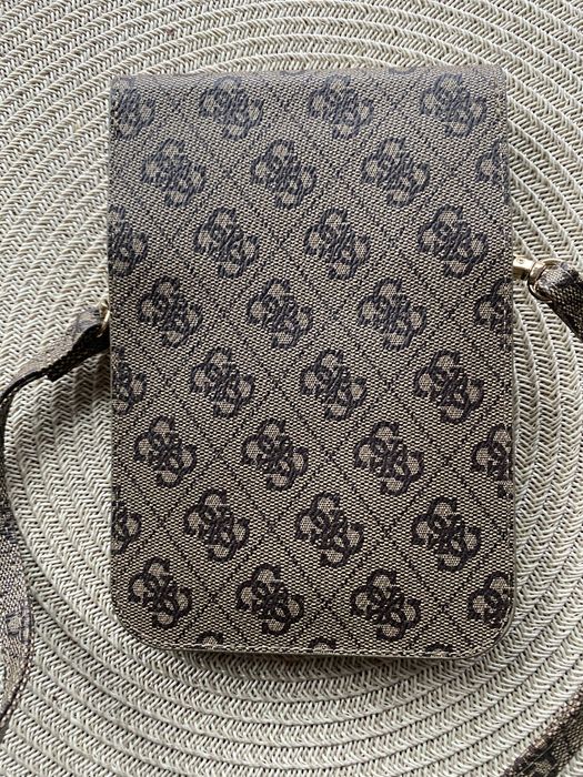 Guess torebka na telefon