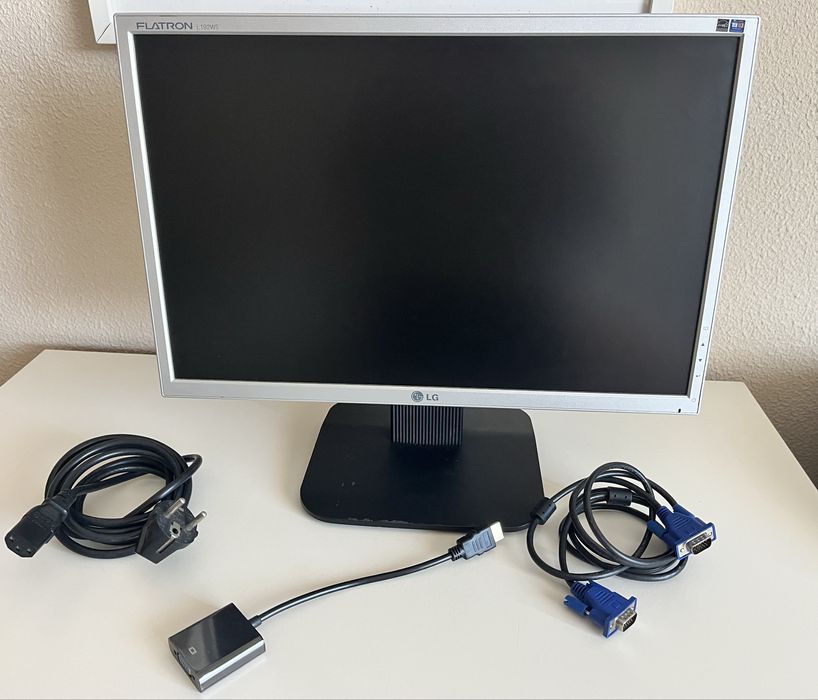 Monitor LG 19” + adaptador entrada HDMI