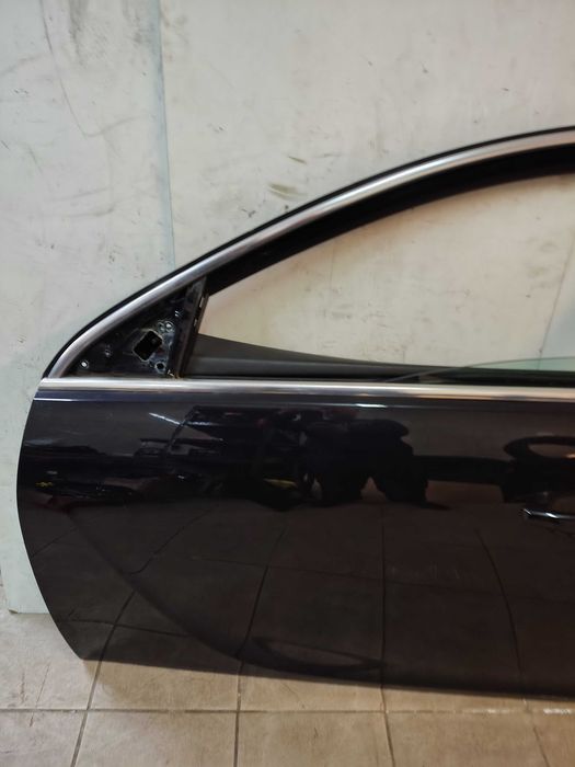 Przednie lewe drzwi Opel Insignia A czarne Z20R 2011r.