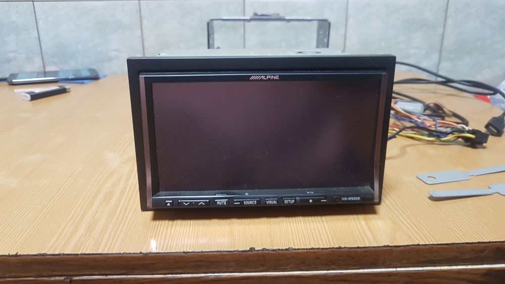 Магнитола Алпаин W-520R