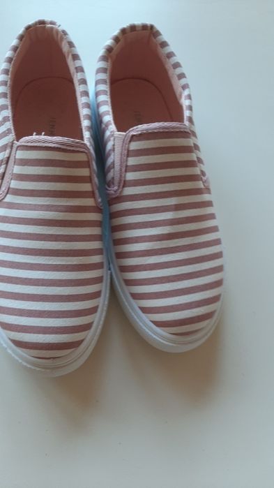 Buty wsuwane rozm.37