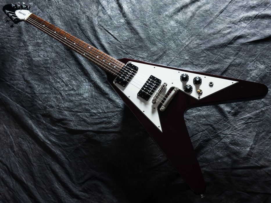 ESP Edwards E-FV-120D Flying V Cherry 2013