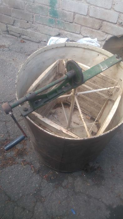 Продам саморобну медогонку