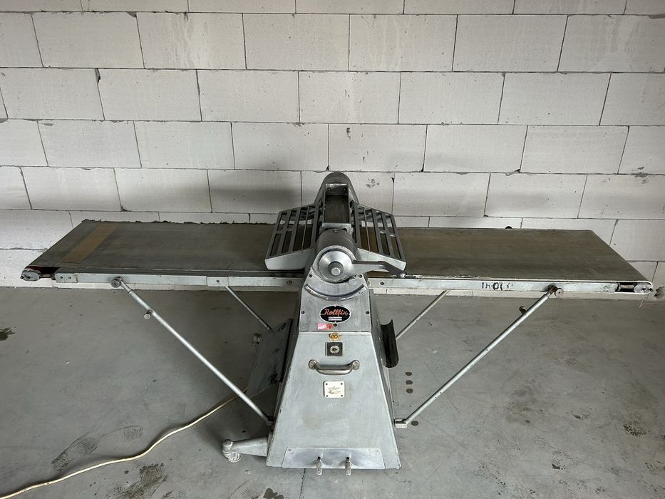 Тісторозкатувальна машина Rollfix