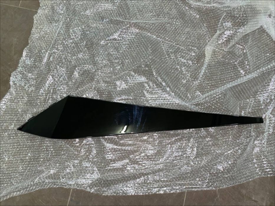 HYUNDAI ELANTRA Хром/Молдинг переднего бампера   2021-2022 Елантра