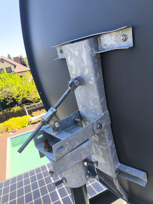 Antena satelitarna 120 cm z uchwytem regulowanym