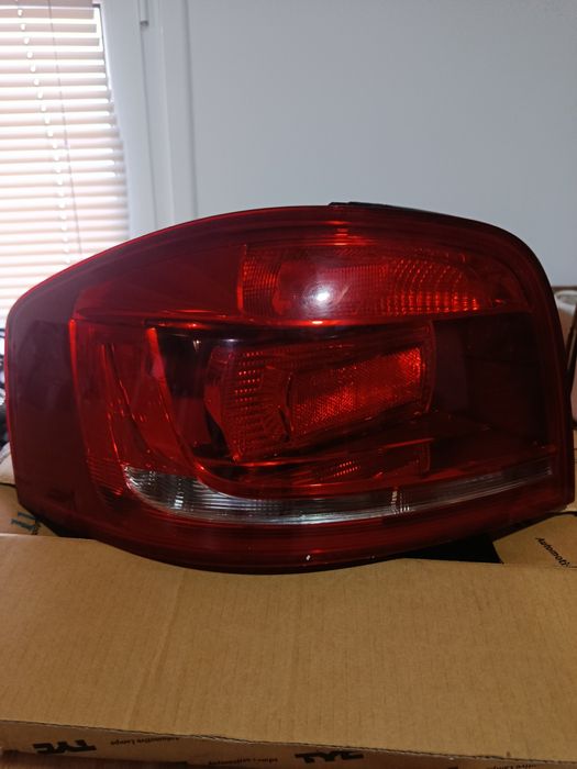 Farolim traseiro esquerdo Audi A3 8p