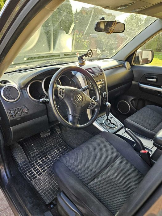 Samochód Suzuki Grand Vitara 2.4 benzyna + gaz